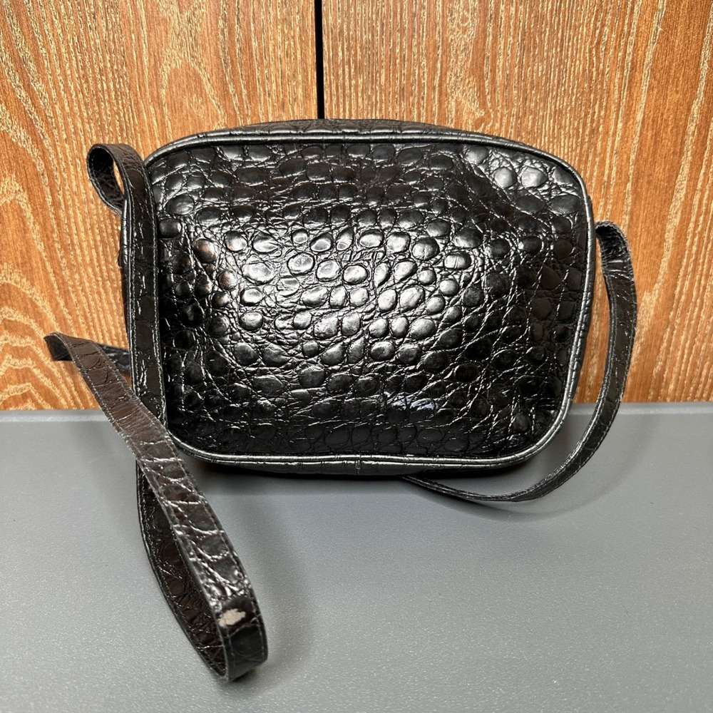 Salvatore Ferragamo Black Croc Embossed Leather Vara Bow Crossbody Bag BA214183 - Picture 6 of 16